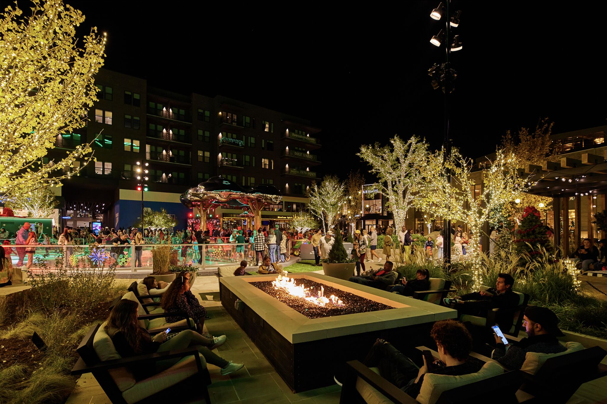 Lively Hotel