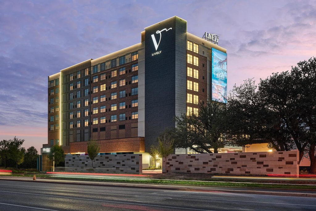 Lively Hotel